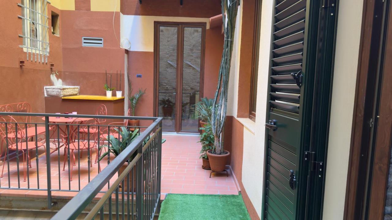 Suite Stylish & Cozy Apartment In The Heart Of Florence Exterior photo